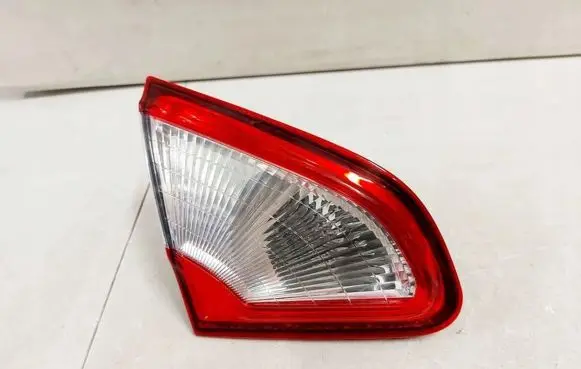Nissan Qashqai Rear/tail lights 89503189