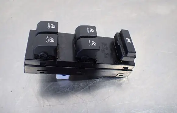 KIA Ceed Quarter vent window switch 