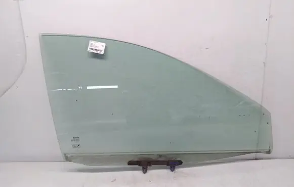Nissan Almera Tino Front door window glass four-door