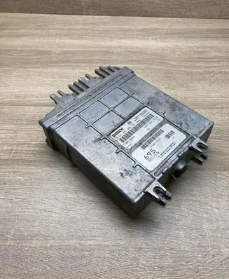 Volvo S40, V40 Engine control unit/module ECU 30613695 7700110648