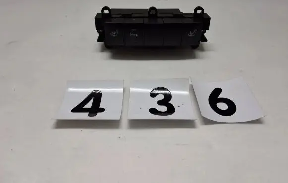 Mercedes-Benz B W245 Seat heating switch 1698209010 33460902 30000310202978