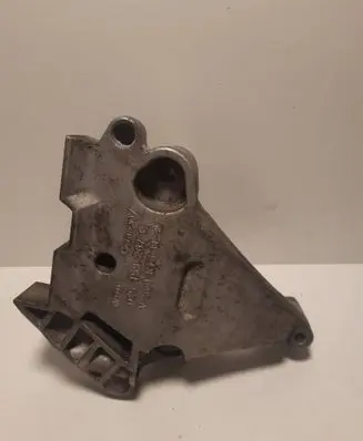 Volkswagen PASSAT B6 Engine mounting bracket 03G199207G 550KTS11