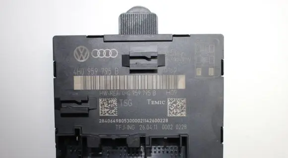 Volkswagen Touareg II Door control unit/module 4H0959795B