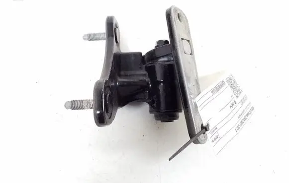 Mercedes-Benz C W204 Front door lower hinge A2047201837