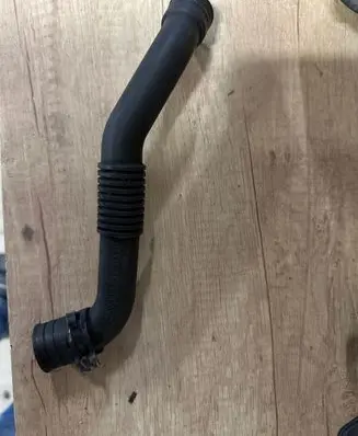 Volkswagen PASSAT B5.5 Breather hose/pipe 038103493AD