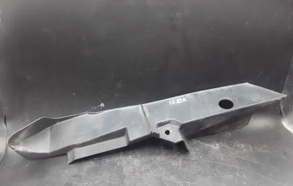 Honda CR-V Fender mounting bracket 74207GM1
