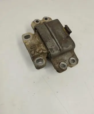 Audi A3 S3 A3 Sportback 8P Engine mount bracket 1K0199555