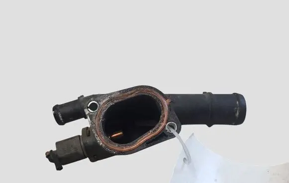 Volkswagen Golf V Engine coolant pipe/hose 03G121132B