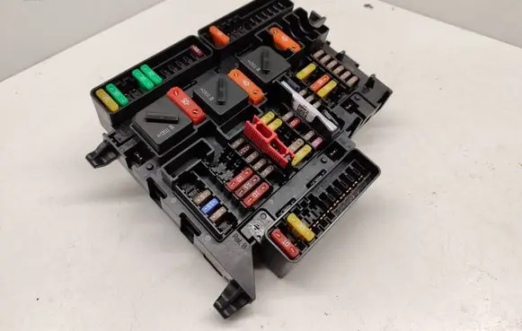 BMW X1 F48 F49 Fuse module 9360501 RQTA900127