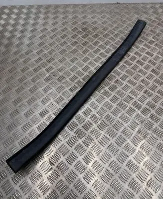 BMW X5 G05 Engine compartment rubber 7418184