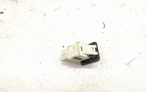Mercedes-Benz C W202 Sensor A2028209410 2028209410