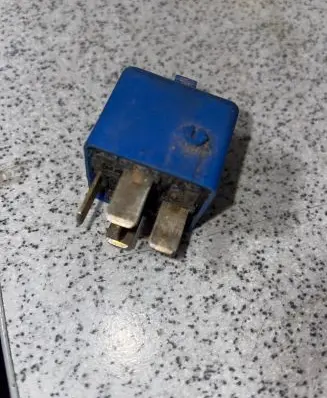 BMW 5 E34 Other relay 61311378786