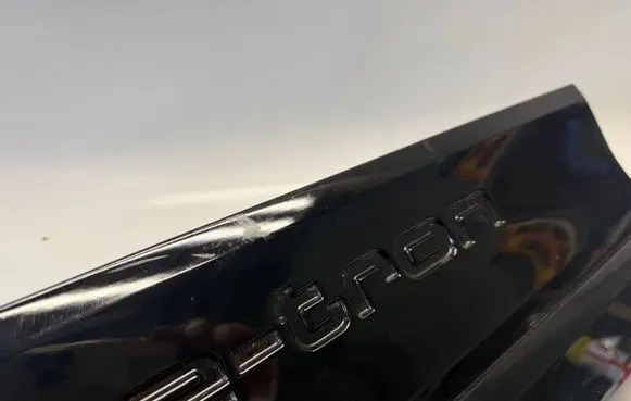 Rear door trim (molding)