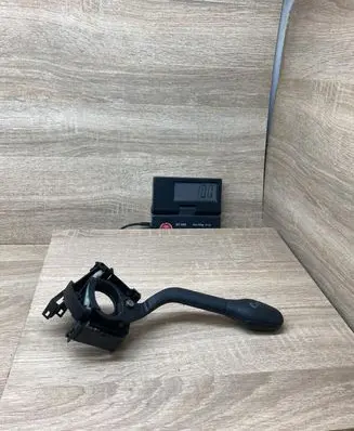 Volkswagen Golf III Wiper control stalk 1H6953503AA