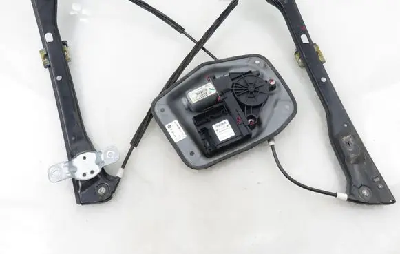 Volkswagen Golf V Front door window regulator with motor 1K0959793C 1K0959701E