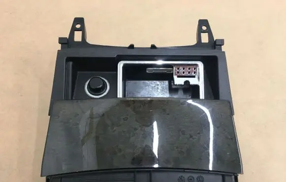Mercedes-Benz C W204 Ashtray (front) A2046800179 W204ZB 1205151143