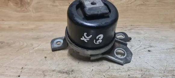 Volvo XC60 Engine mount bracket 30671245