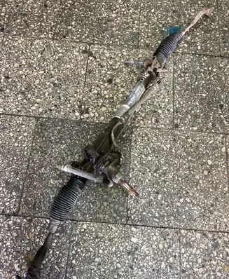 Peugeot 407 Steering rack