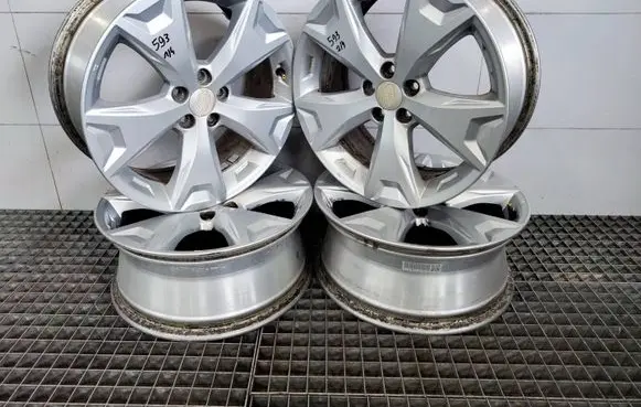 Subaru Forester SJ R17 alloy rim