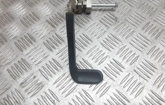 Renault Scenic II - Grand scenic II Engine bonnet (hood) release handle