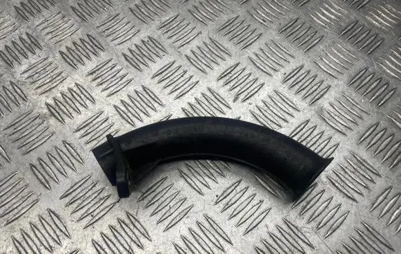 Volkswagen Polo III 6N 6N2 6NF Intake resonator 028129617