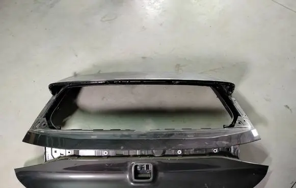 Cupra Born Tailgate/trunk/boot lid 10E827105