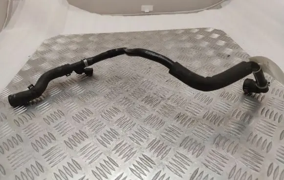 Land Rover Range Rover Sport L494 Engine coolant pipe/hose LPLA8A589AD