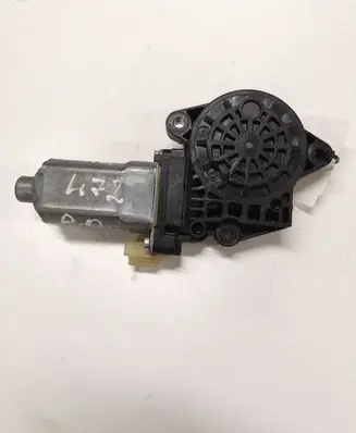 KIA Sportage Front door window regulator motor 3130034192 110440