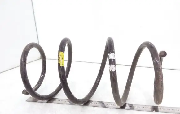 Toyota RAV 4 (XA40) Front coil spring