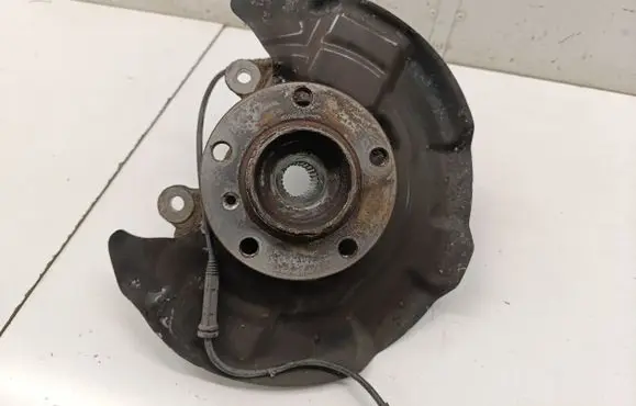 Mini Cooper Countryman R60 Front wheel hub