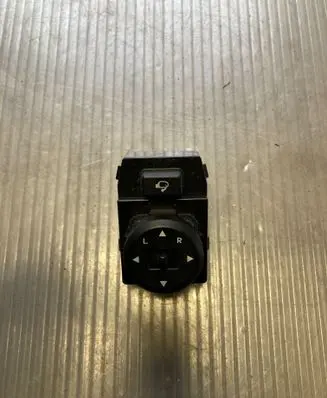 KIA Sorento Wing mirror switch 202008898