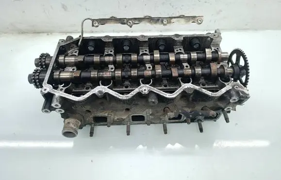 Nissan X-Trail T30 Engine head AD2