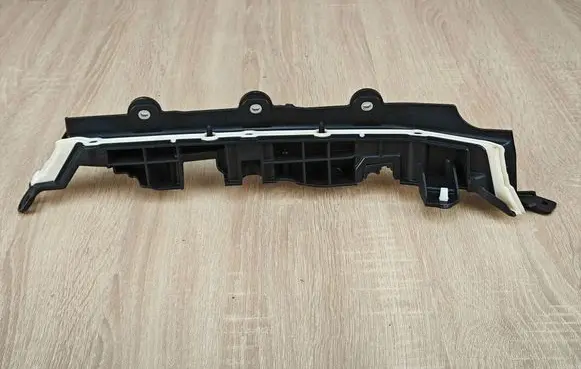 Other engine bay part