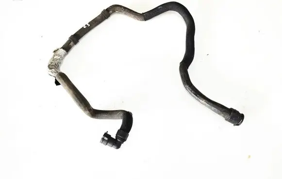 Engine coolant pipe/hose