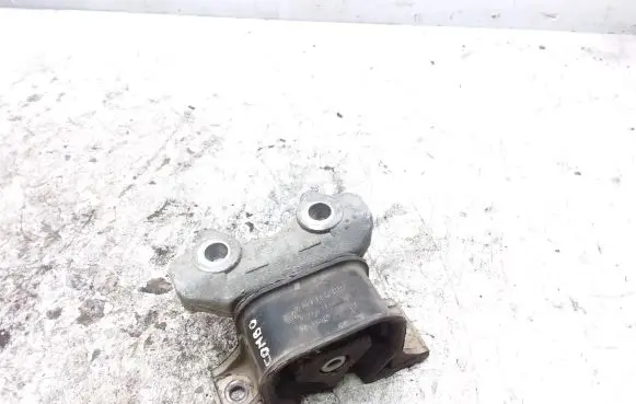 Engine mount bracket