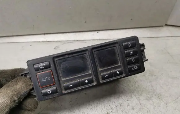 Audi A3 S3 8L Climate control unit 8L0820043B