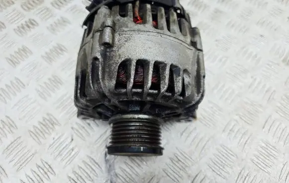 Citroen C4 Cactus Generator/alternator 9818677980
