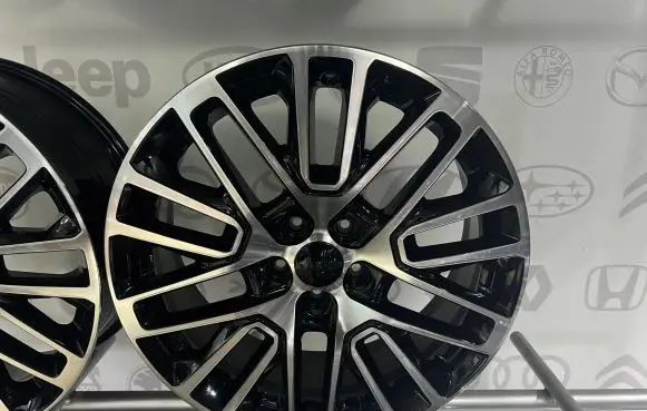 Jeep Renegade R19 alloy rim 