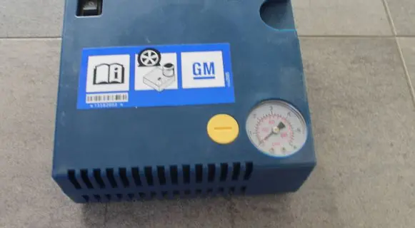 Opel Insignia A Tire air pump compressor 13582003 13582005 AIRCOMPRESSOR