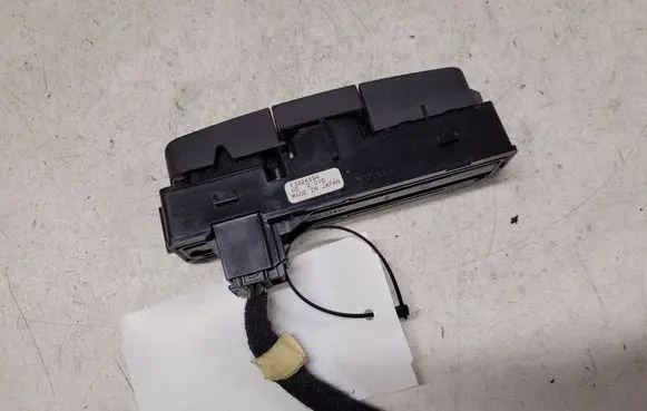 Opel Insignia A Hazard light switch 13324594