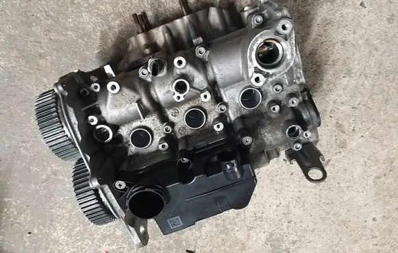 Skoda Scala Engine head 05C103479B