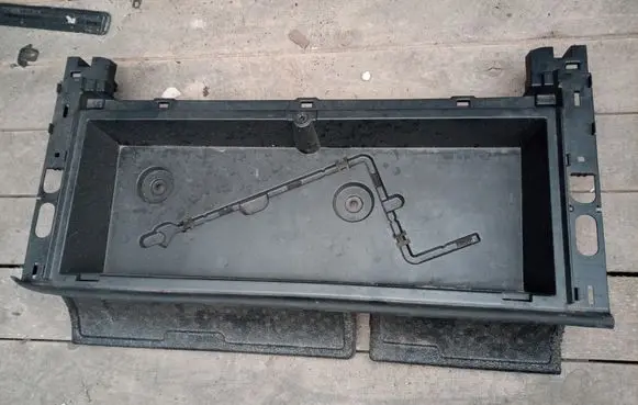 Toyota Avensis T270 Other trunk/boot trim element
