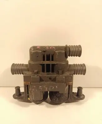 BMW 5 E39 Electric auxiliary coolant/water pump 8374995 1147412137