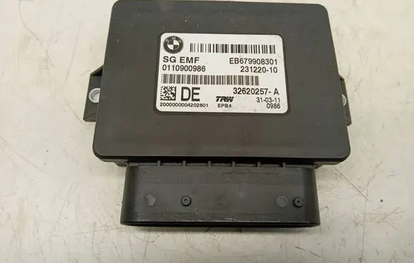 BMW 5 F10 F11 Hand brake control module 6799083 0110900986 32620257A