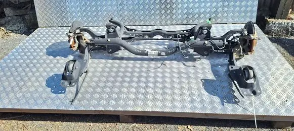 Volkswagen Golf VII Rear axle beam S25145369 5Q0505315G