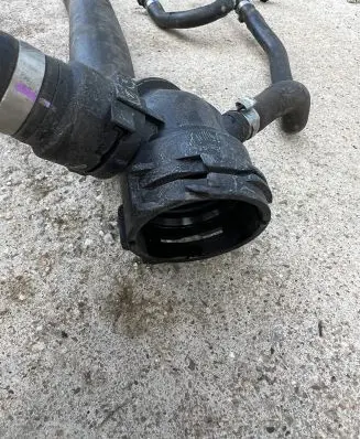BMW X4 F26 Engine coolant pipe/hose 8514434 19906610