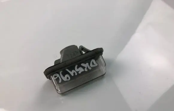 Front fender indicator light
