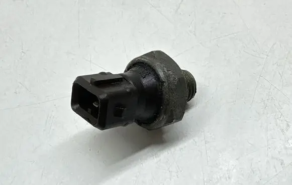 BMW 3 E46 Oil pressure sensor 171050902