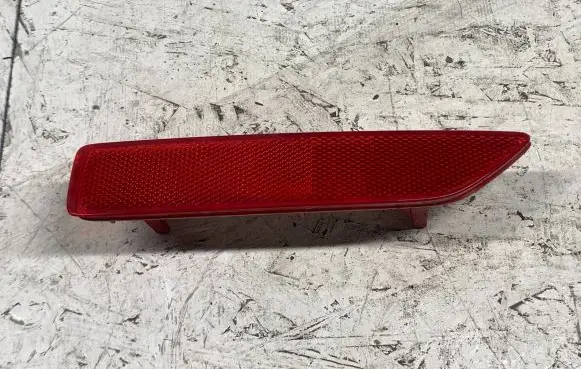 Honda CR-V Rear tail light reflector P6368L