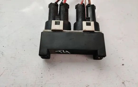 Volkswagen Transporter - Caravelle T4 Coolant fan relay 701919506 5836000